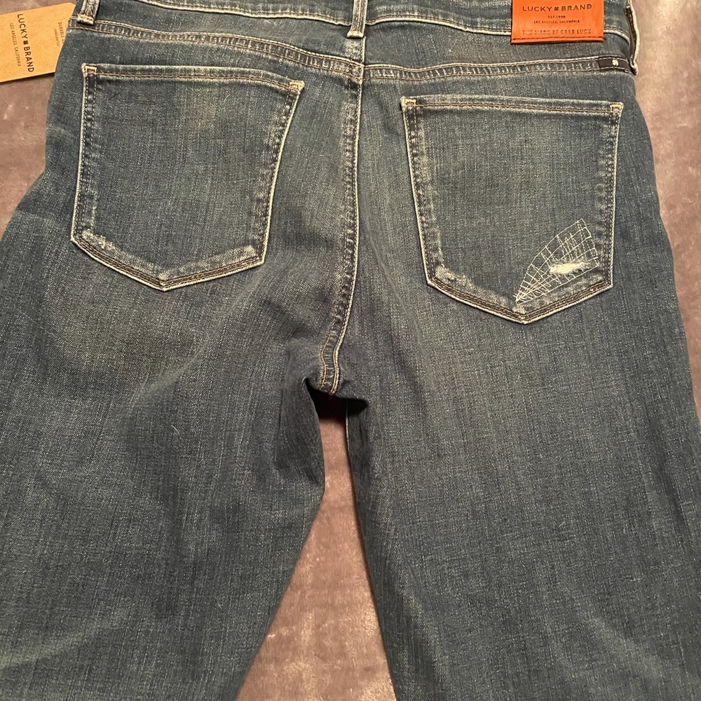 Lucky brand jeans.